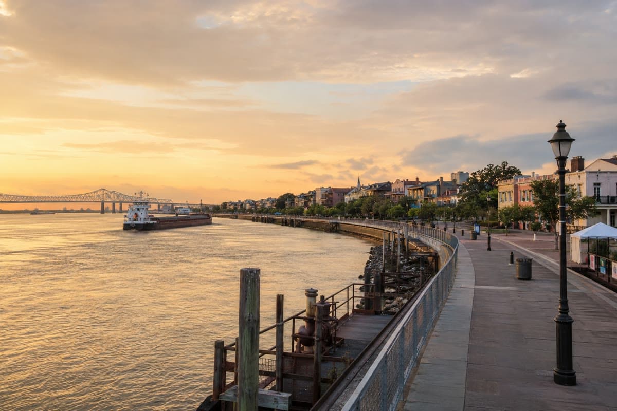 The Riverfront and Faubourg Marigny